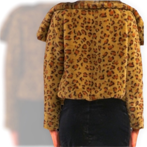 🛑BOGO 🆕Luxe Leopard Print Faux Fur Jacket - Picture 2 of 4